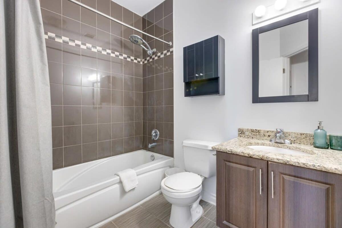 M11 Gorgeous 3Br Wkingbed Perfect Location Lejlighed Montréal Eksteriør billede