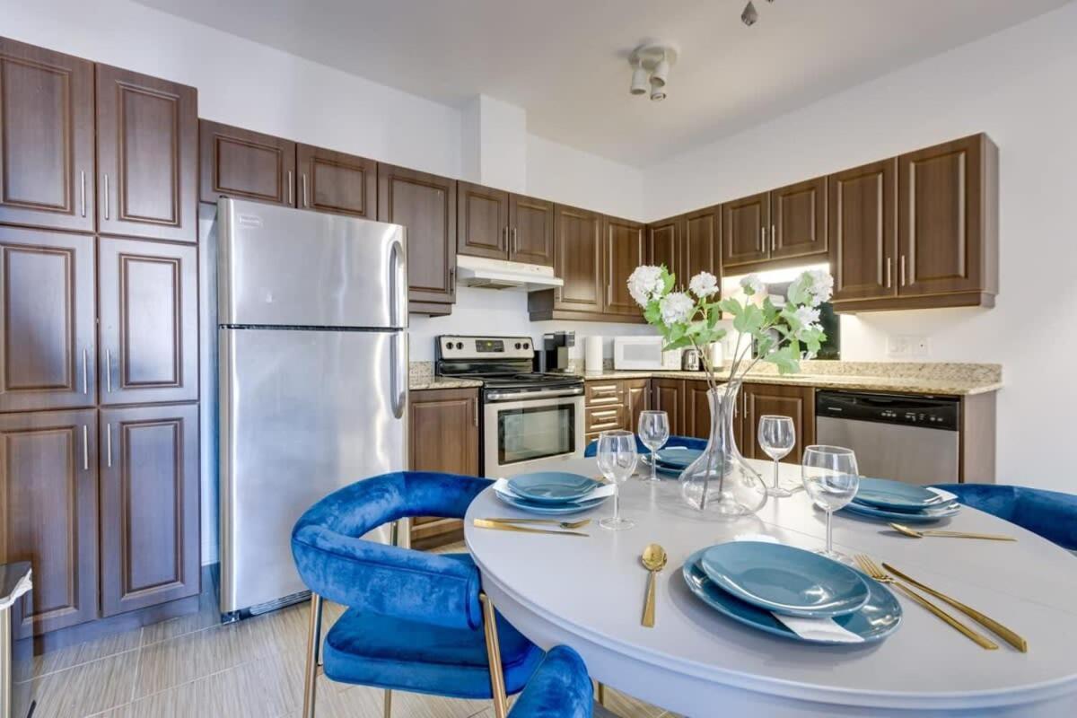 M11 Gorgeous 3Br Wkingbed Perfect Location Lejlighed Montréal Eksteriør billede